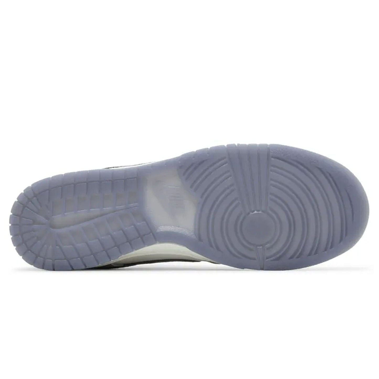 Nike Dunk Low SE 'Light Carbon' — UK 3 | EU 35.5 | US 3.5 — Back View