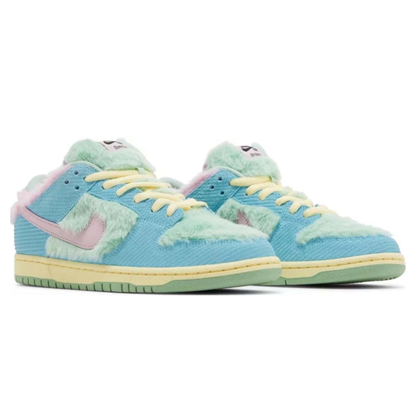 Verdy x Nike Dunk SB Low 'Visty' — UK 3 | EU 35.5 | US 3.5 — Back View