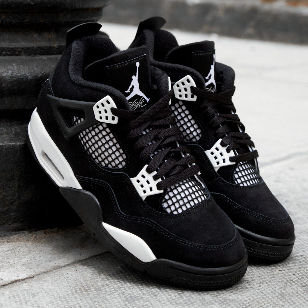Air Jordan 4 Retro 'White Thunder' — UK 3 | EU 35.5 | US 3.5 — Alternate View 7