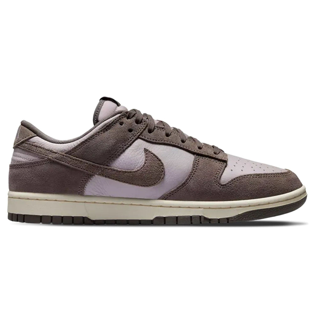 Nike Dunk Low SE 'Platinum Violet Cave Stone' — UK 3 | EU 35.5 | US 3.5 — Side View