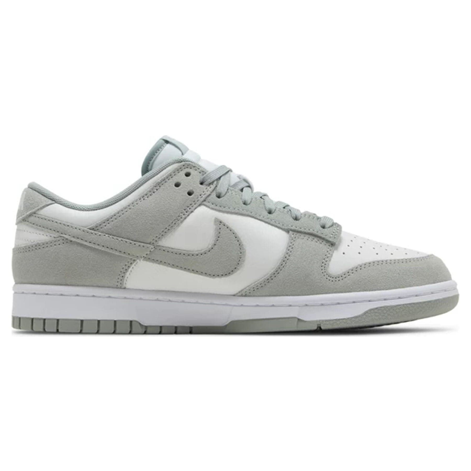 Nike Dunk Low SE 'Light Pumice' — UK 3 | EU 35.5 | US 3.5 — Side View