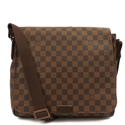 Louis Vuitton Cross Body District GM in Damier, Canvas — Front View