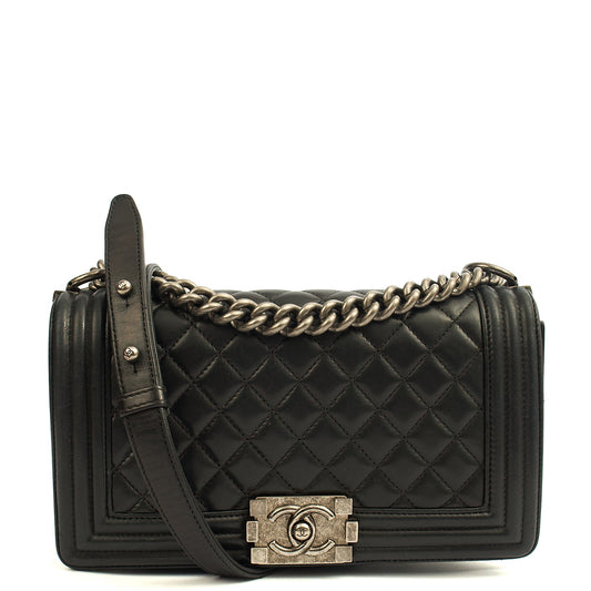 Chanel Shoulder Bag Boy - Medium in Black, Calfskin Leather — Front View