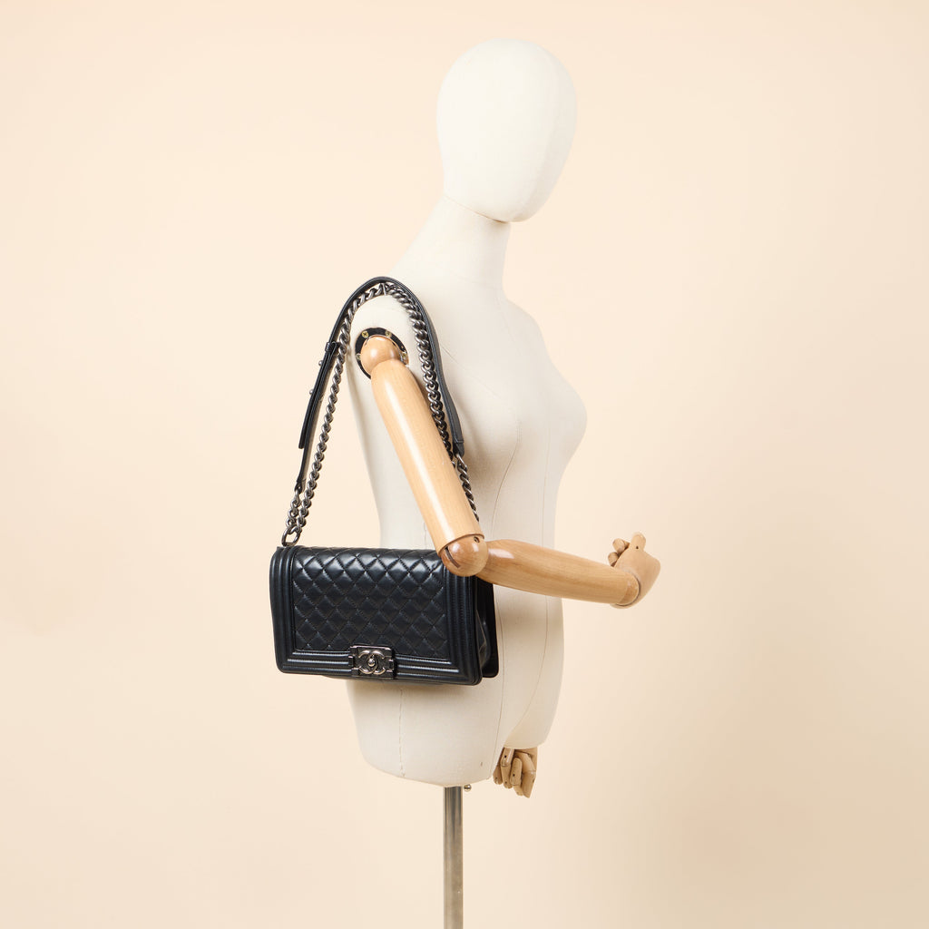 Chanel Shoulder Bag Boy - Medium in Black, Calfskin Leather — Alternate View 10