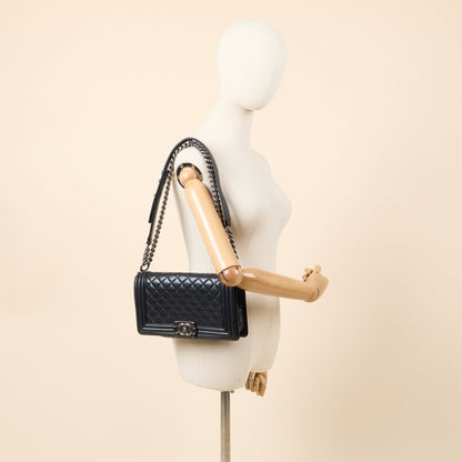 Chanel Shoulder Bag Boy - Medium in Black, Calfskin Leather — Alternate View 10