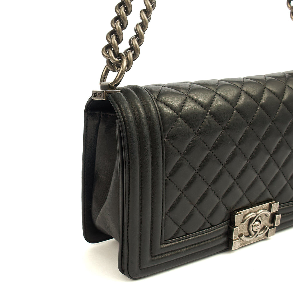 Chanel Shoulder Bag Boy - Medium in Black, Calfskin Leather — Alternate View 7