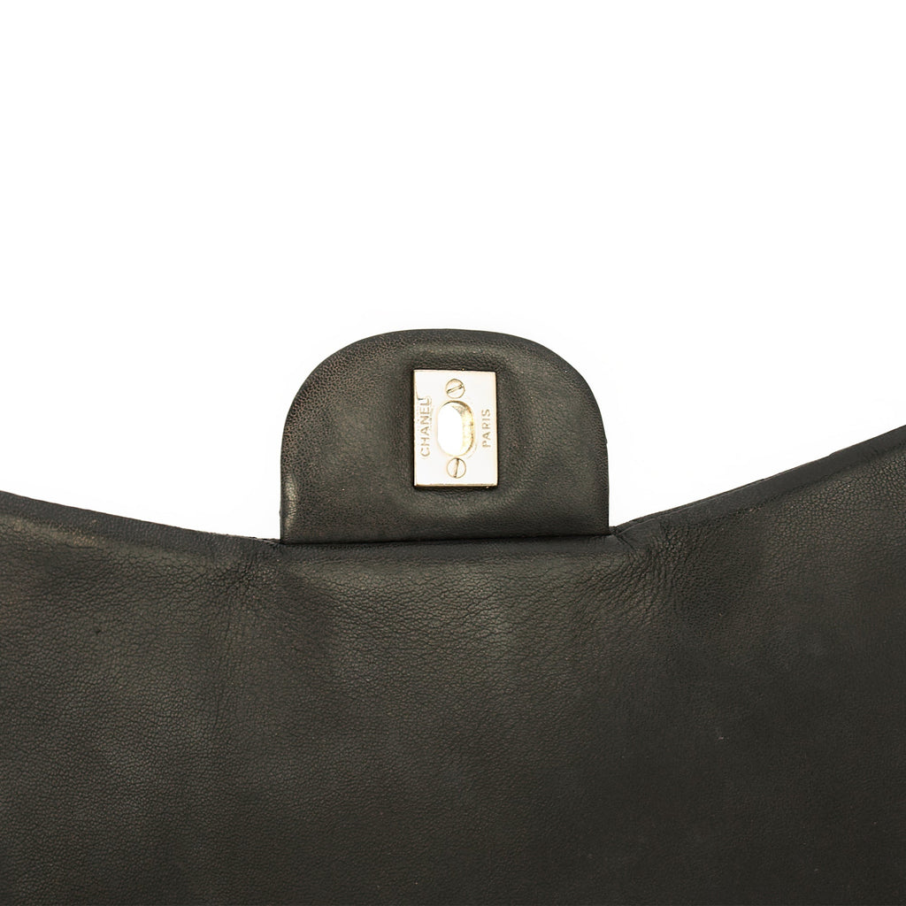 Chanel Shoulder Bag Classic Single Flap - Maxi in Black, Lambskin Leather — Alternate View 8