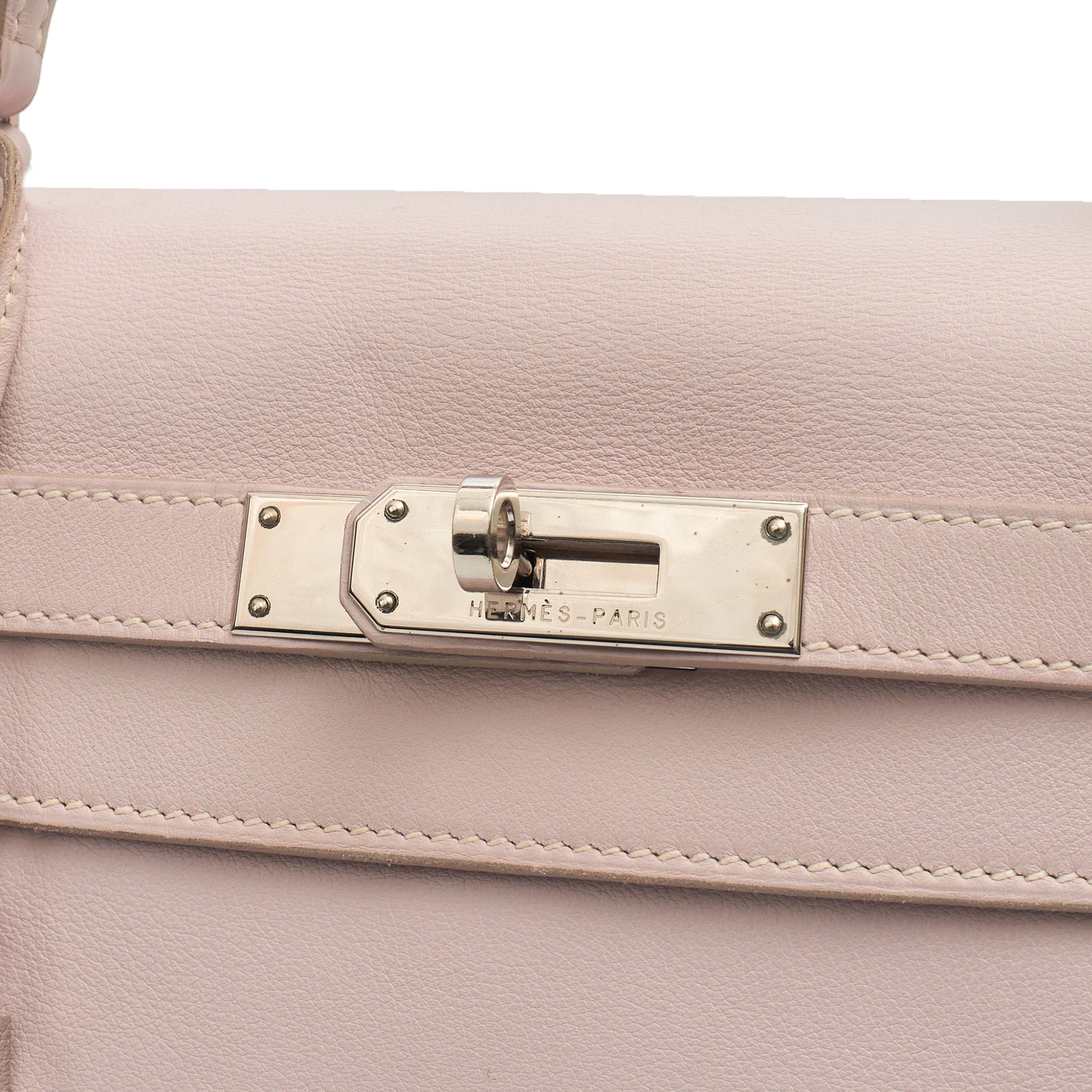 Hermes Kelly 28 in Rose Dragee, Swift (Gulli35) Leather — Side View