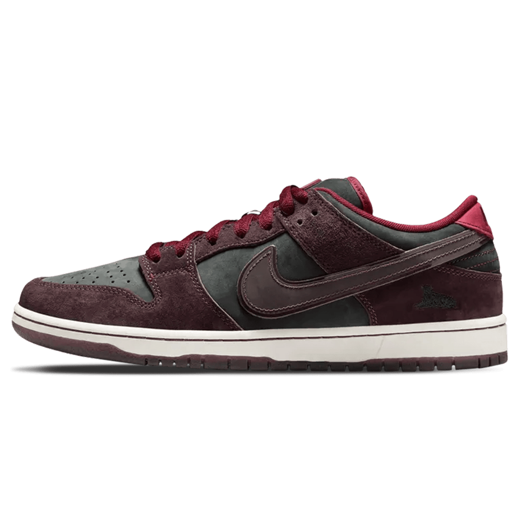 RIOT Skateshop x Nike Dunk SB Low 'Mahogany Dark Beetroot' — UK 3 | EU 35.5 | US 3.5 — Front View