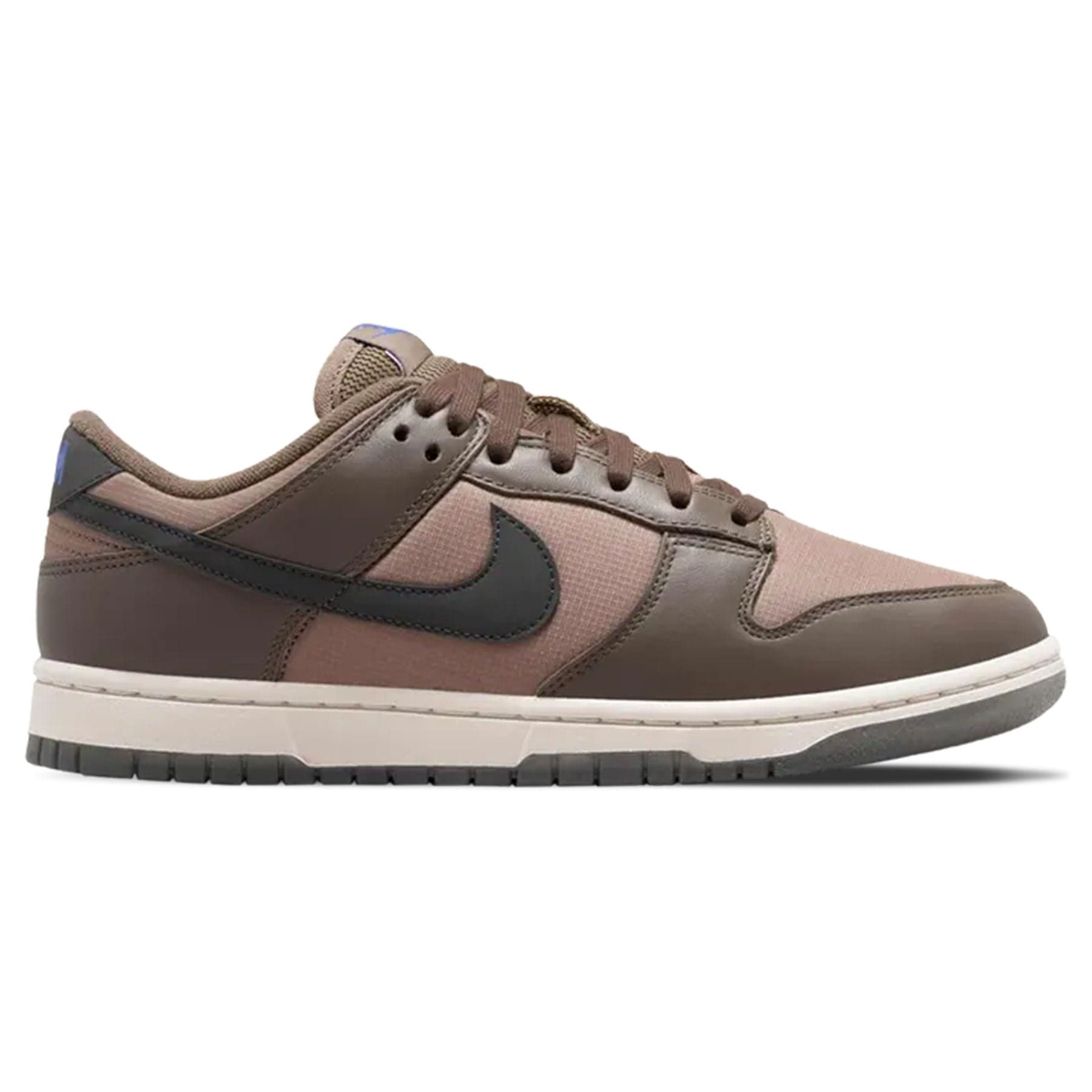 Nike Dunk Low Wmns 'Mink Brown' — UK 2.5 | EU 35.5 | US 5 — Side View