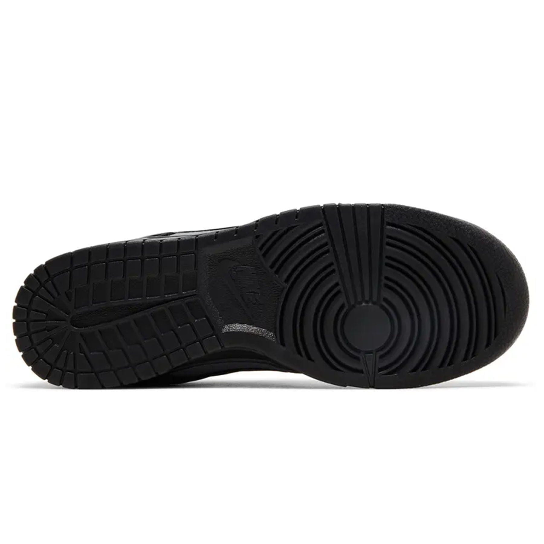 Nike Dunk Low SE 'Off Noir Smoke Grey' — UK 3 | EU 35.5 | US 3.5 — Detail View