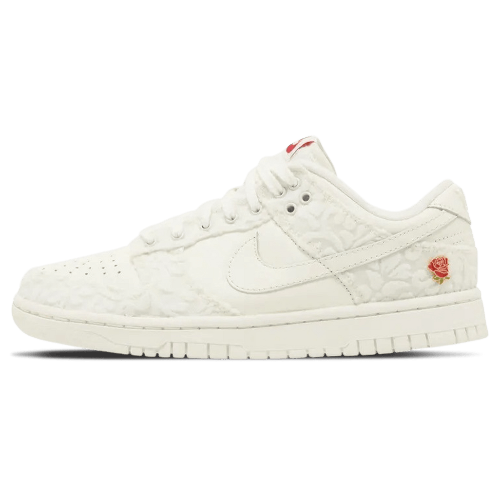 Nike Dunk Low Wmns 'Give Her Flowers' — UK 2.5 | EU 35.5 | US 5 — Front View
