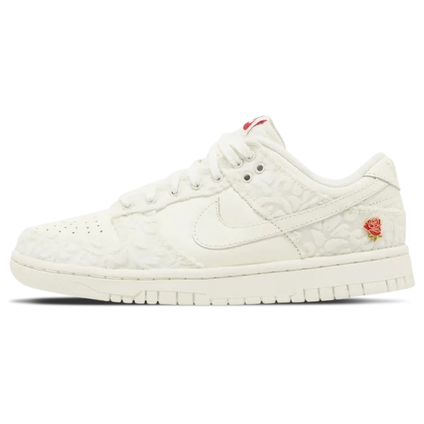 Nike Dunk Low Wmns 'Give Her Flowers' — UK 2.5 | EU 35.5 | US 5 — Front View