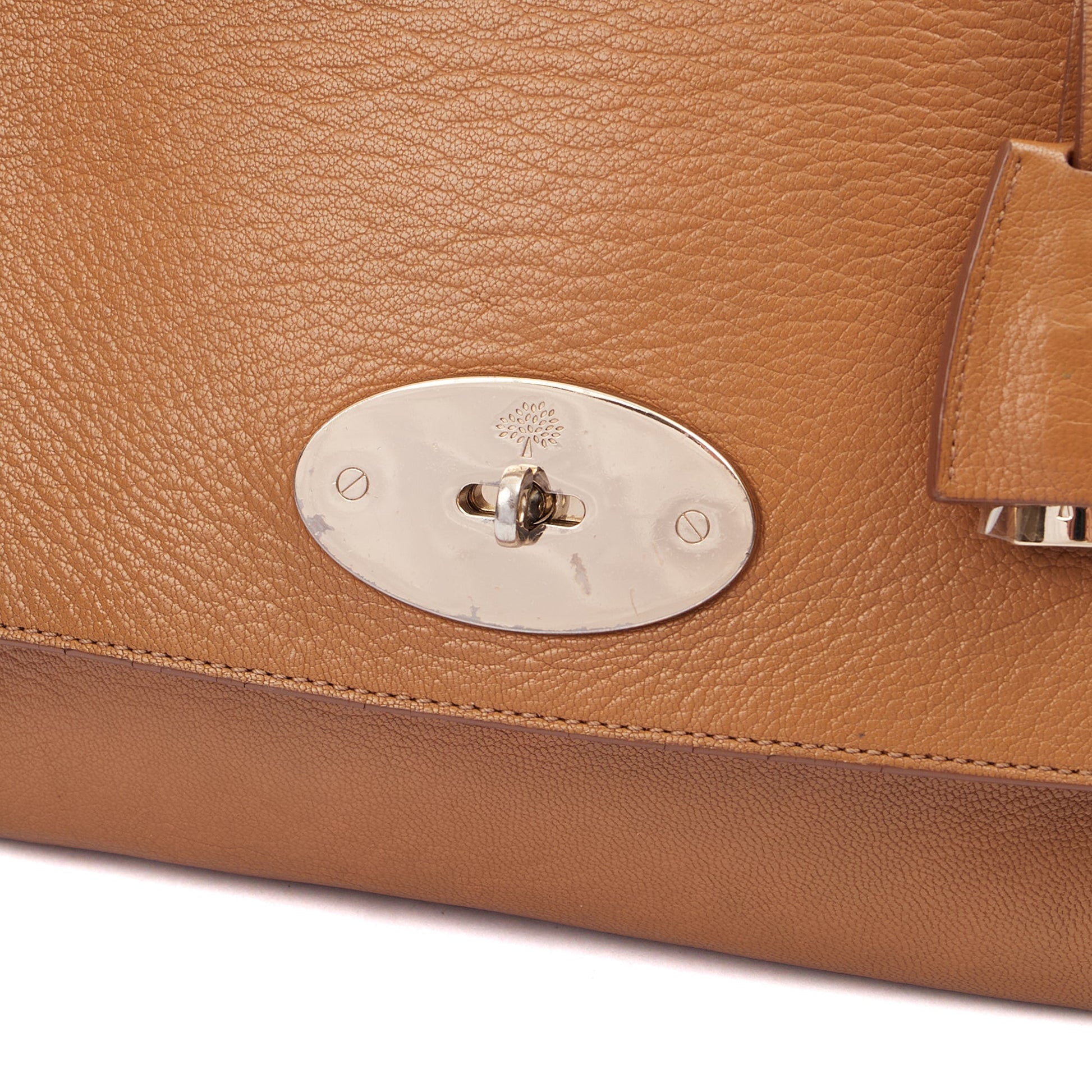 Mulberry Shoulder Bag Lily - Large in Oak, Calfskin Leather — Lifestyle View
