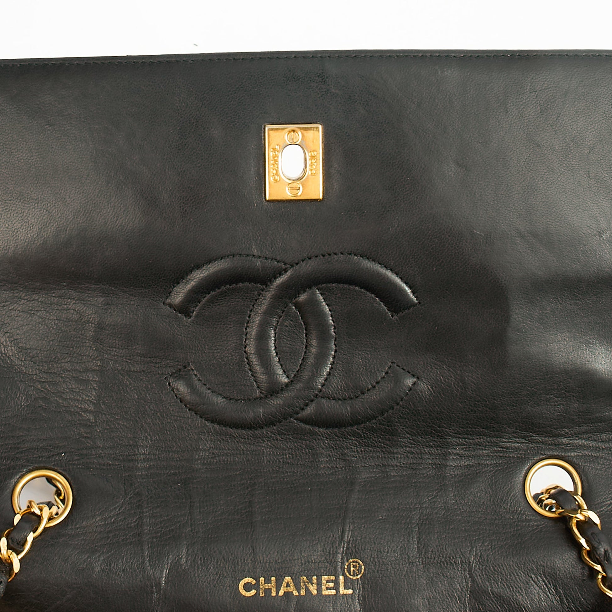 Chanel Shoulder Bag Vintage Flap Bag  in Black, Lambskin Leather — Alternate View 19