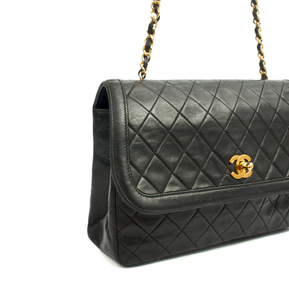 Chanel Shoulder Bag Vintage Flap Bag  in Black, Lambskin Leather — Alternate View 15