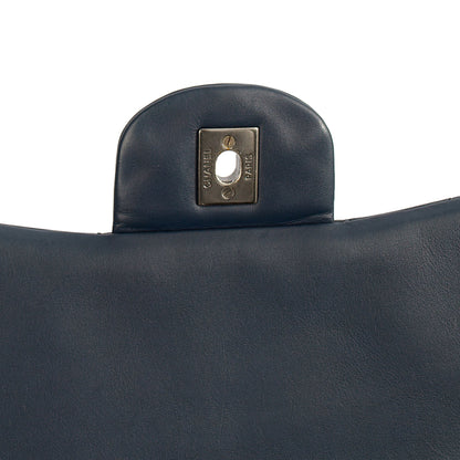 Chanel Shoulder Bag Classic - Maxi in Navy, Patent Leather — Alternate View 9