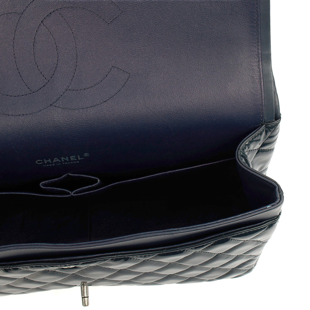 Chanel Shoulder Bag Classic - Maxi in Navy, Patent Leather — Alternate View 11