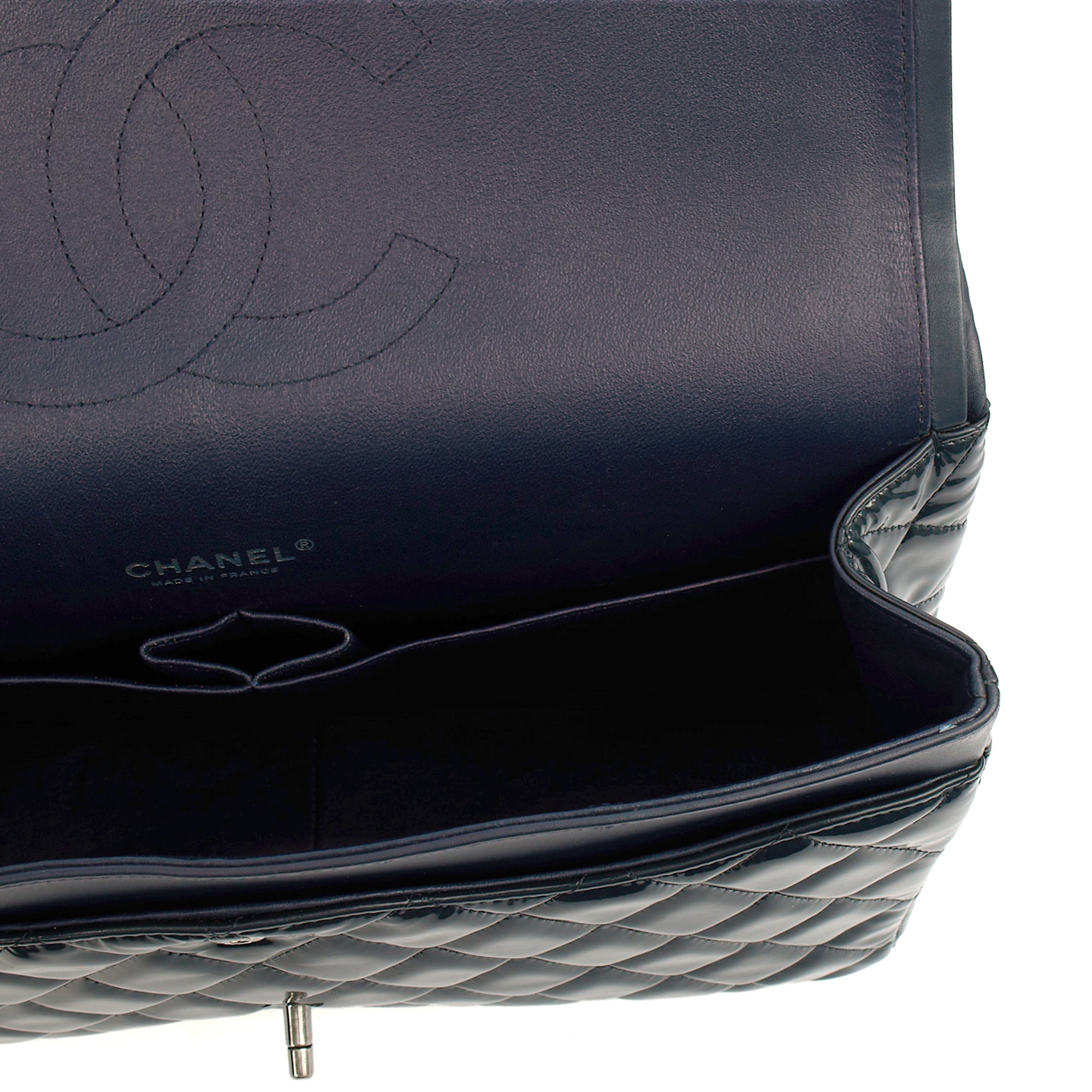 Chanel Shoulder Bag Classic - Maxi in Navy, Patent Leather — Alternate View 11