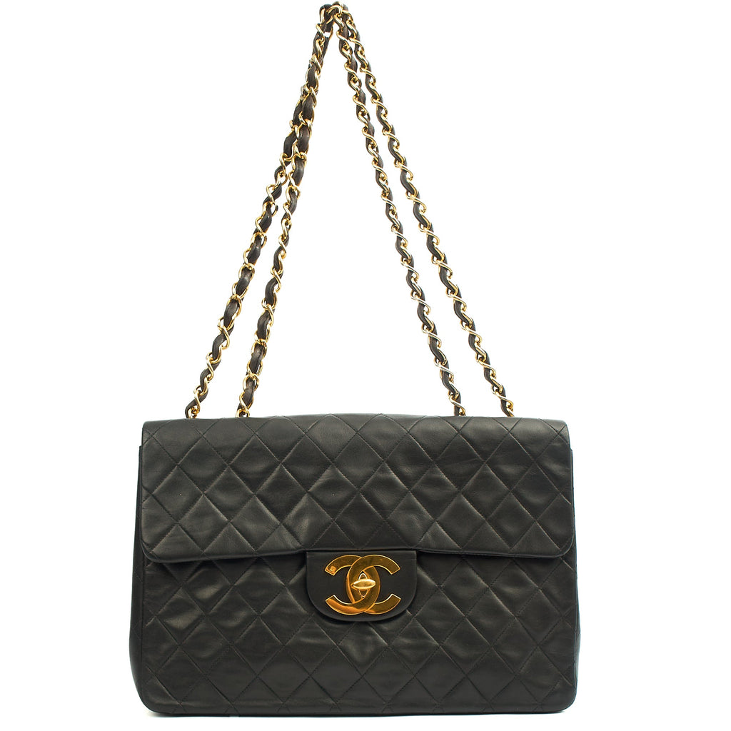 Chanel Shoulder Bag Maxi Jumbo XL in Black, Lambskin Leather — Detail View