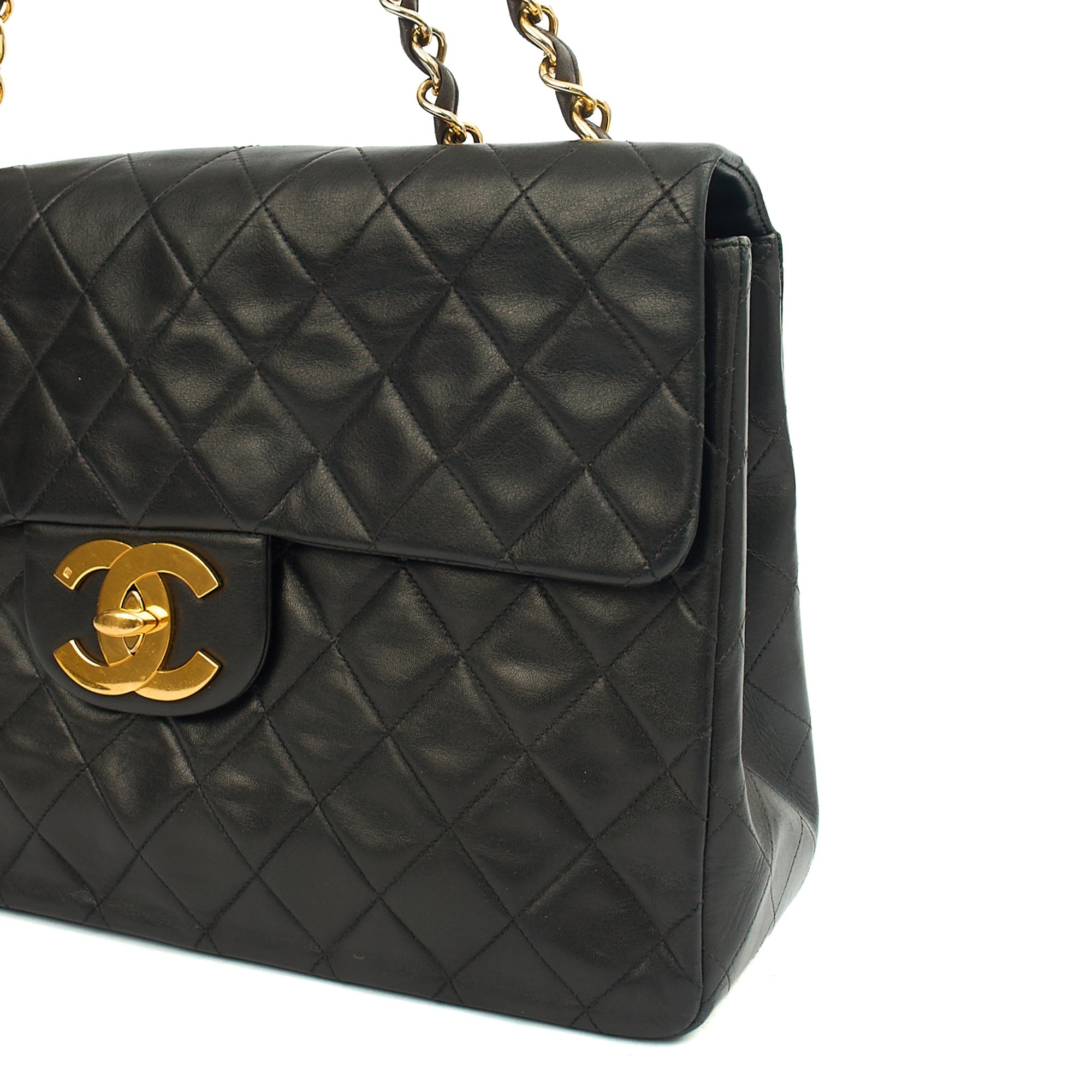 Chanel Shoulder Bag Maxi Jumbo XL in Black, Lambskin Leather — Alternate View 18