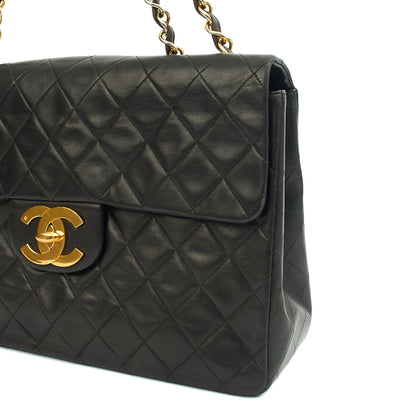 Chanel Shoulder Bag Maxi Jumbo XL in Black, Lambskin Leather — Alternate View 18