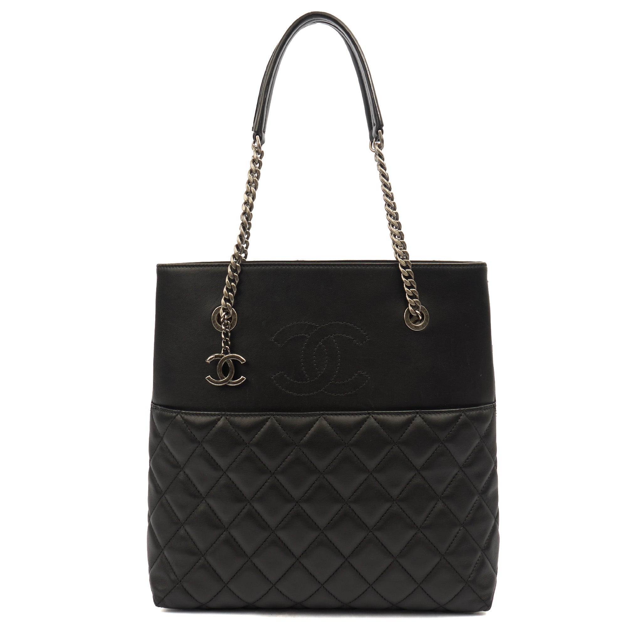 Chanel Tote Tote in Black, Lambskin Leather — Front View