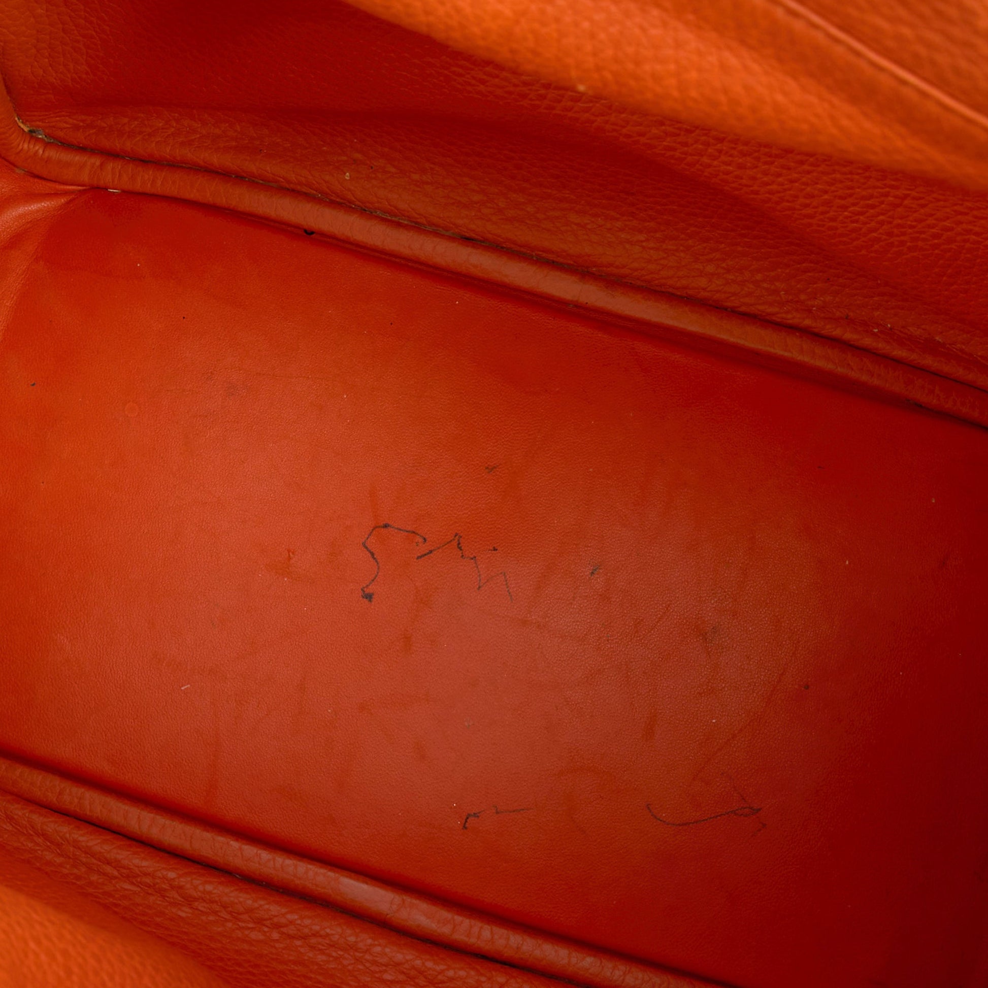 Hermes Lindy 30 in Classic Orange, Togo Leather — Alternate View 14