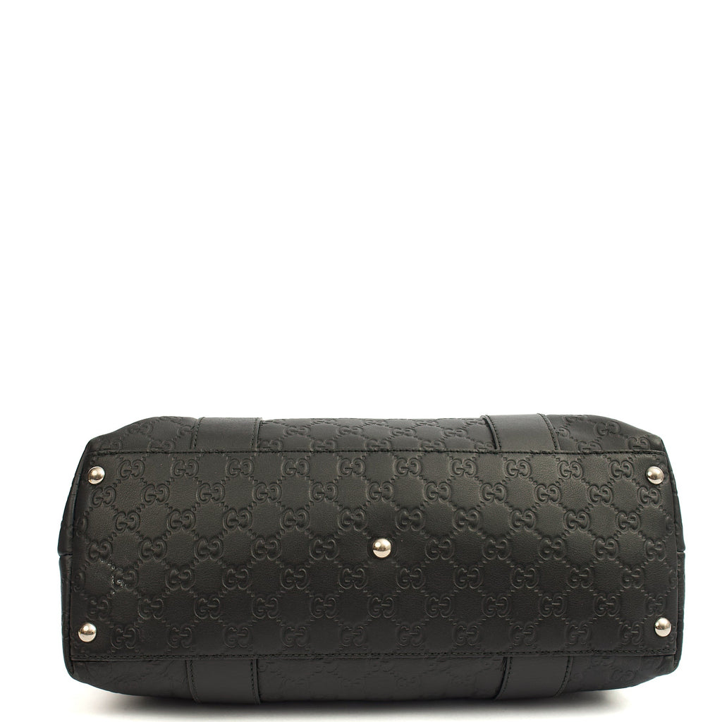 Gucci Tote Tote in Black, Guccissima — Top View