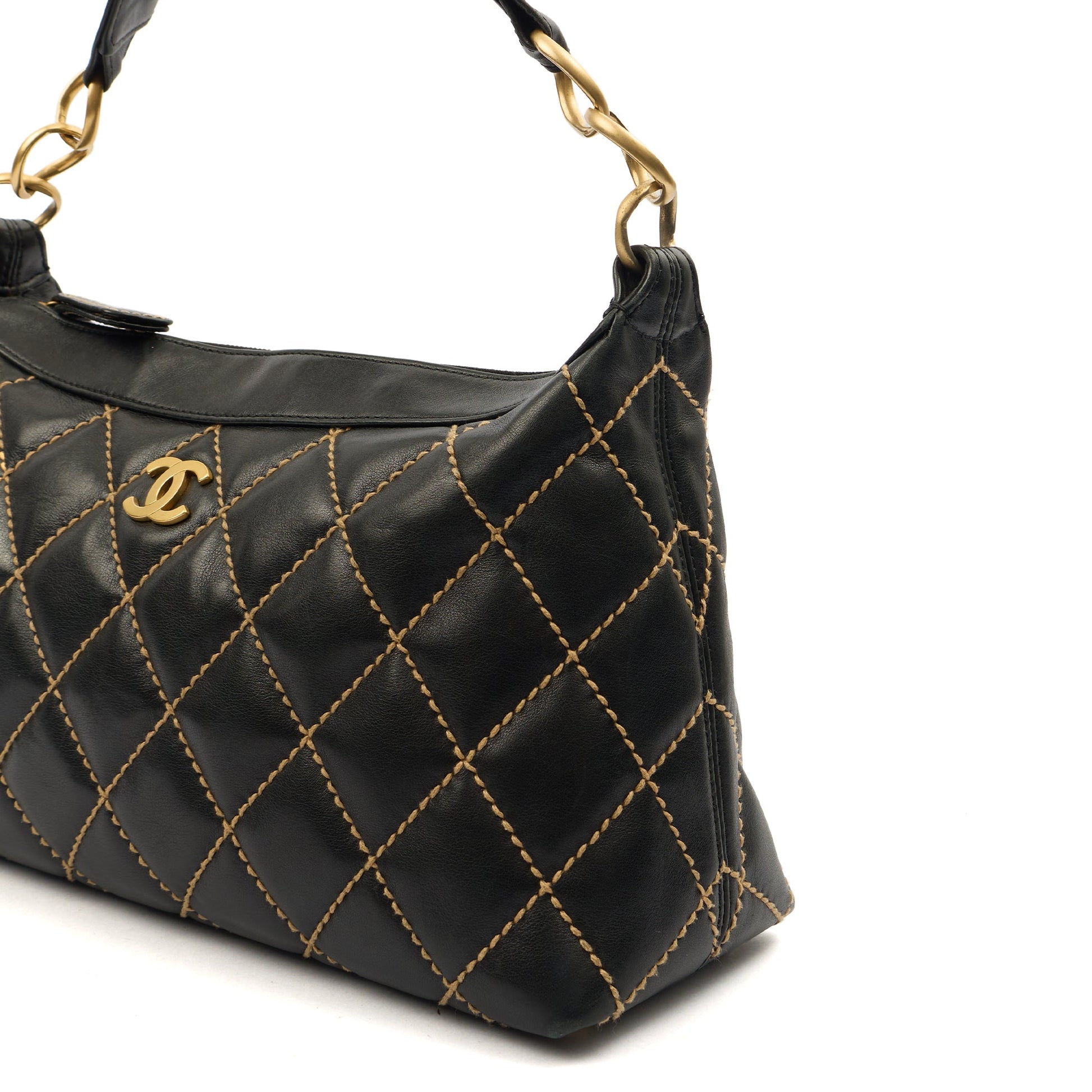 Chanel Shoulder Bag Shoulder Bag in Black, Lambskin Leather — Alternate View 15