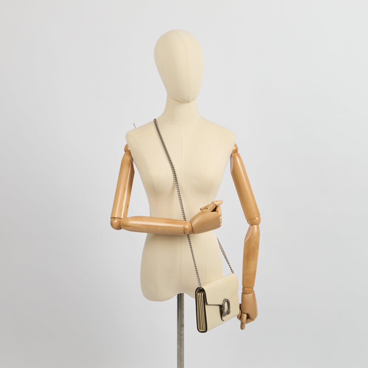 Gucci Cross Body Dionysus Chain Wallet in Cream, Leather — Lifestyle View