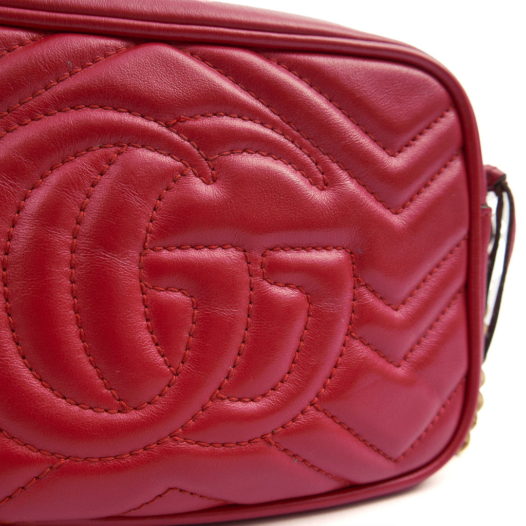 Gucci Cross Body Marmont Shoulder Bag - Small in Hibiscus Red, Leather — Detail View