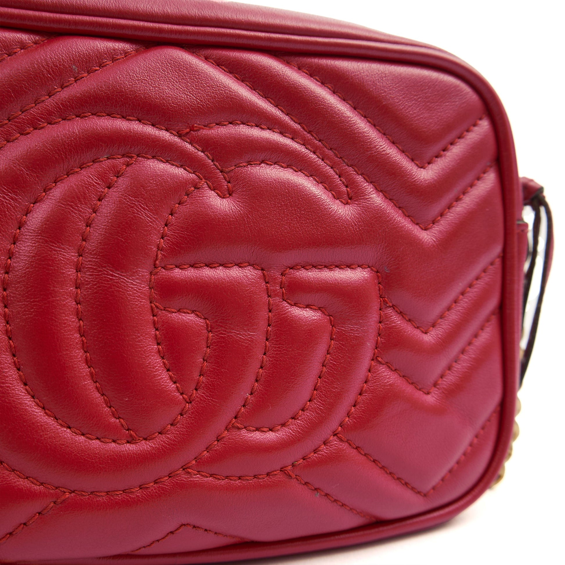 Gucci Cross Body Marmont Shoulder Bag - Small in Hibiscus Red, Leather — Detail View