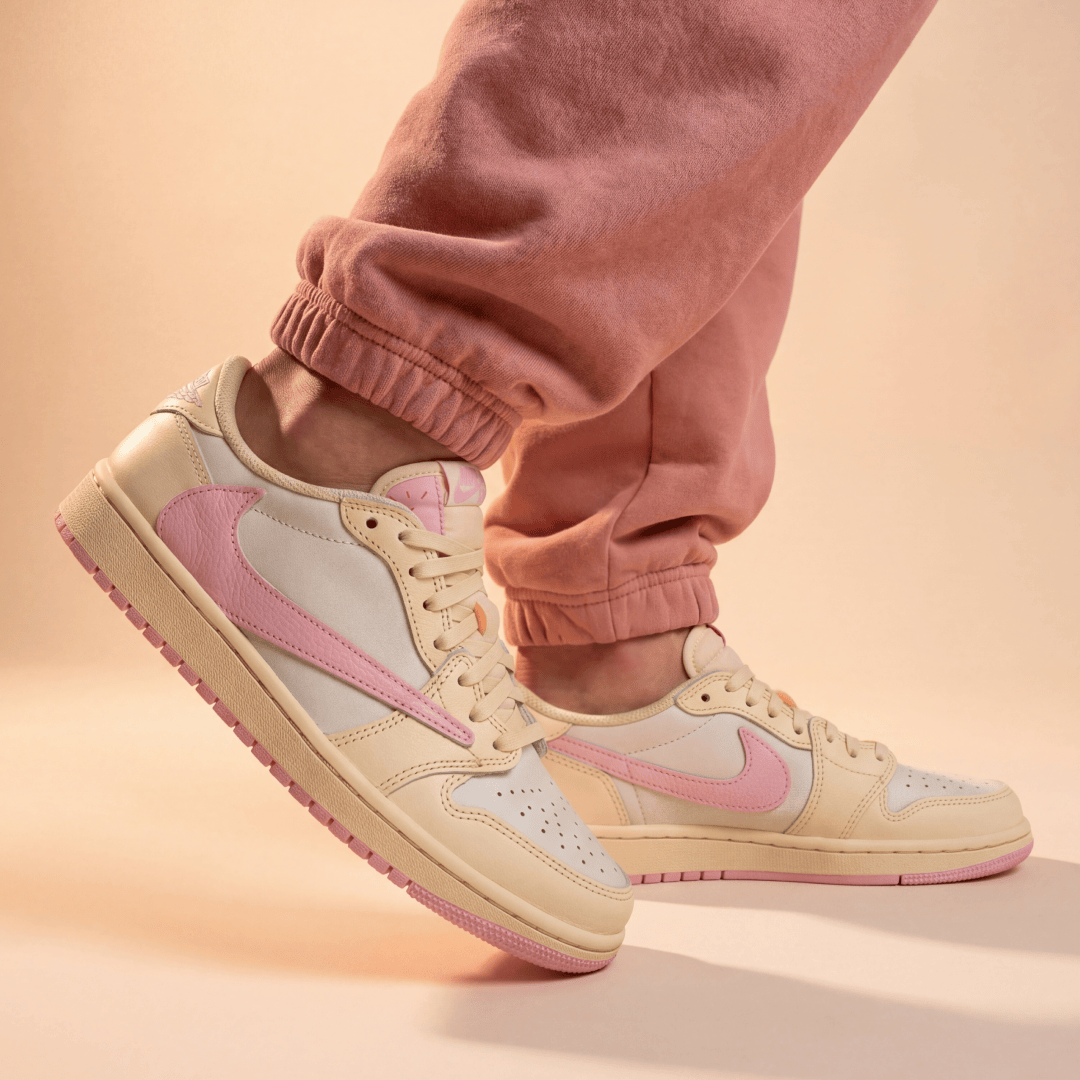 Travis Scott x Air Jordan 1 Retro Low OG 'Shy Pink' — UK 3.5 — Detail View