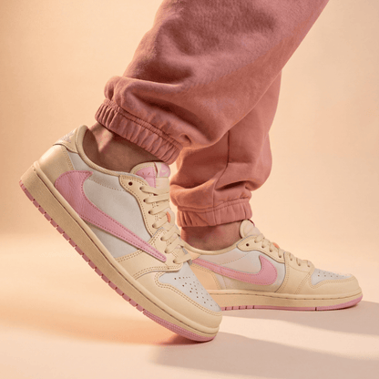 Travis Scott x Air Jordan 1 Retro Low OG 'Shy Pink' — UK 3.5 — Detail View