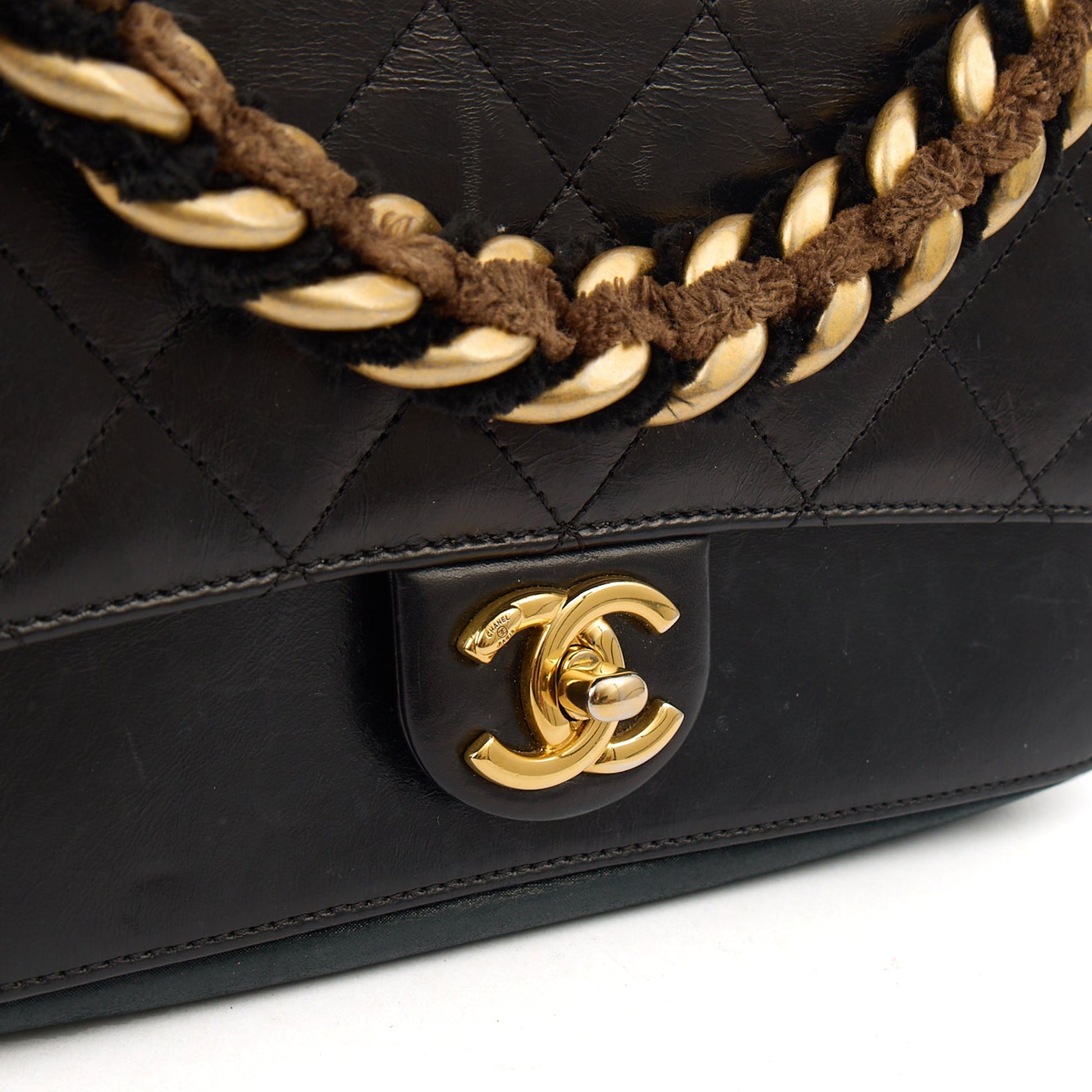 Chanel Shoulder Bag Shoulder Bag in Black, Lambskin Leather — Alternate View 7