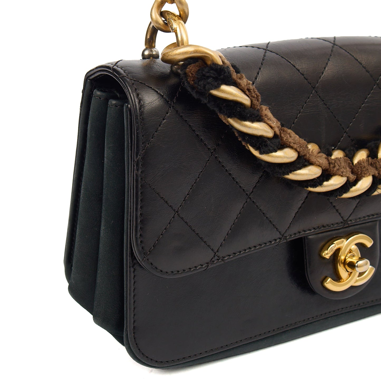 Chanel Shoulder Bag Shoulder Bag in Black, Lambskin Leather — Alternate View 8