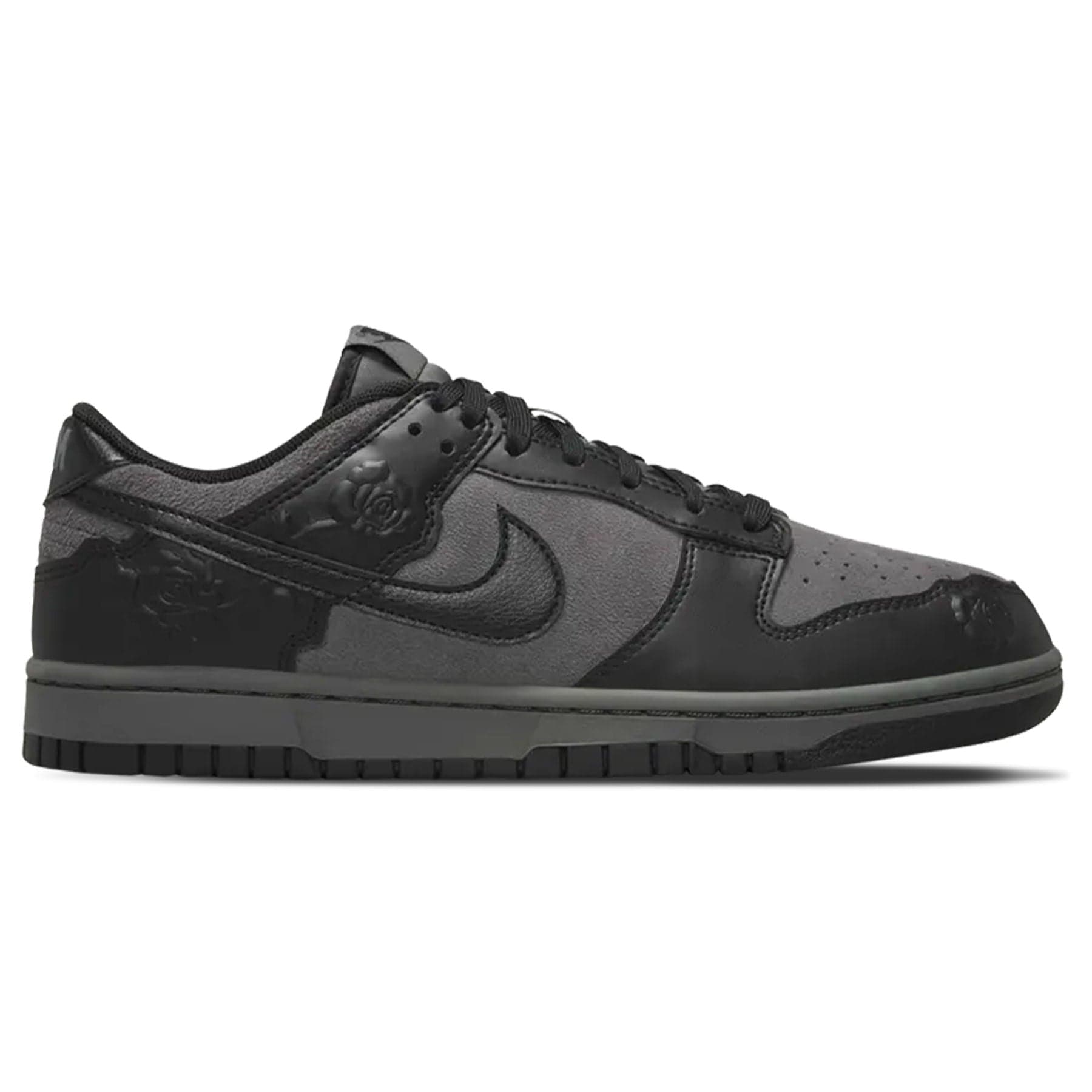 Nike Dunk Low 'Black Roses' — UK 3 | EU 35.5 | US 3.5 — Side View