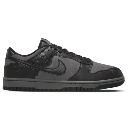 Nike Dunk Low 'Black Roses' — UK 3 | EU 35.5 | US 3.5 — Side View