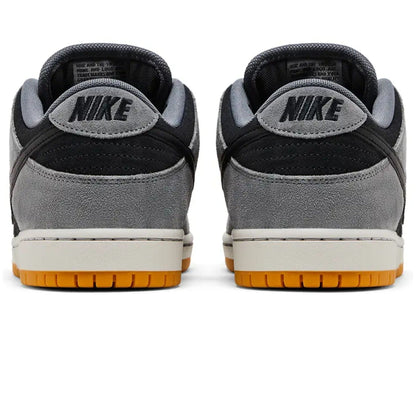 Nike Dunk Low SB 'Dark Smoke Grey' — UK 3 | EU 35.5 | US 3.5 — Side View