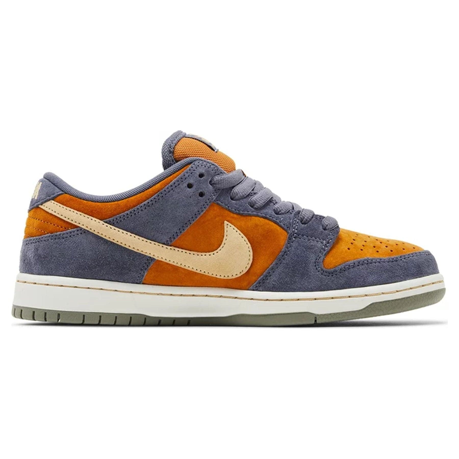 Nike Dunk Low SB 'Light Carbon Monarch' — UK 3 | EU 35.5 | US 3.5 — Side View