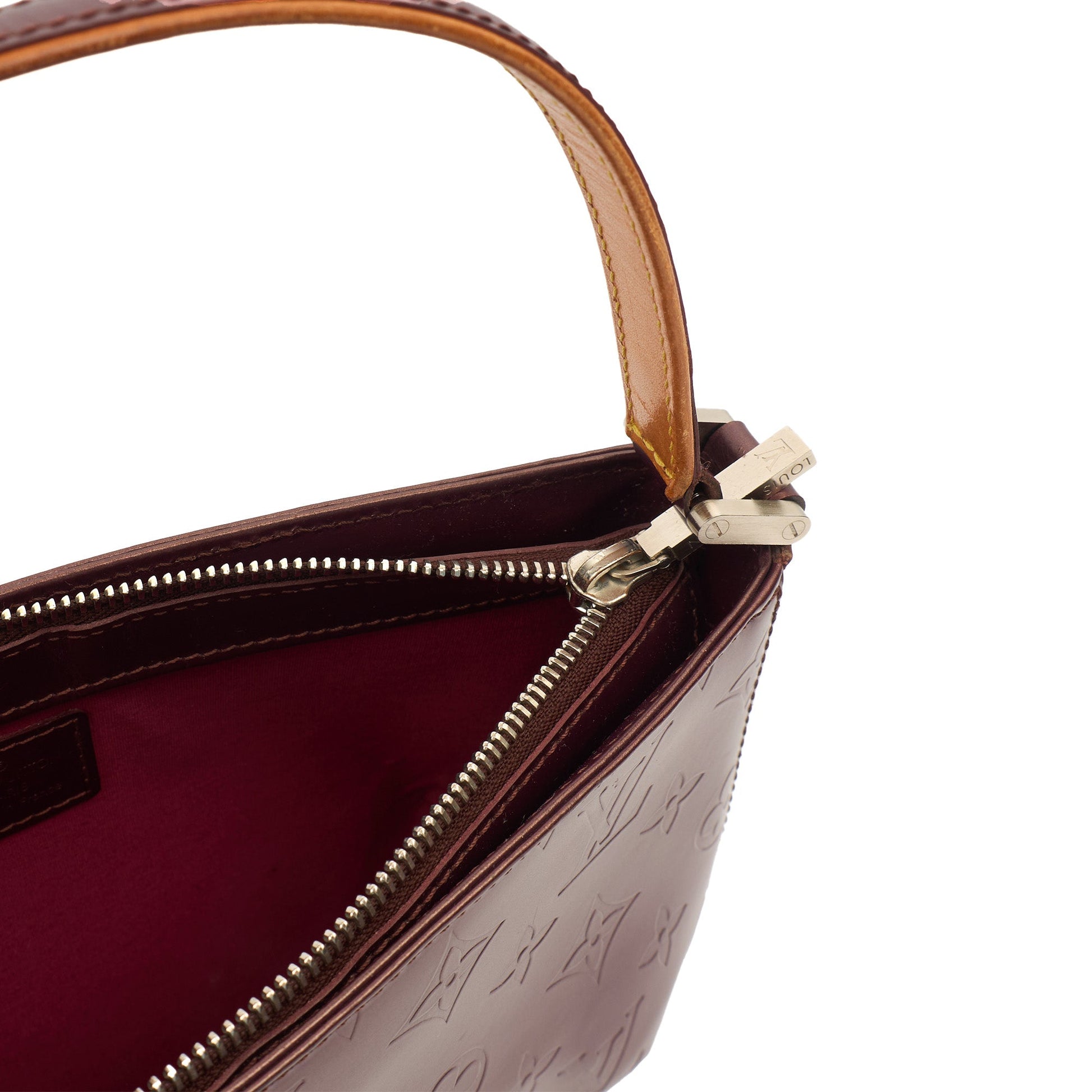 Louis Vuitton Shoulder Bag Fowler in Purple, Miroir Vernis — Lifestyle View