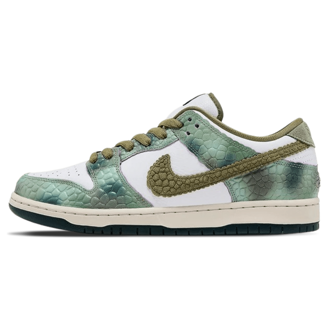 Alexis Sablone x Nike Dunk Low SB 'Chameleon' — UK 3 | EU 35.5 | US 3.5 — Front View