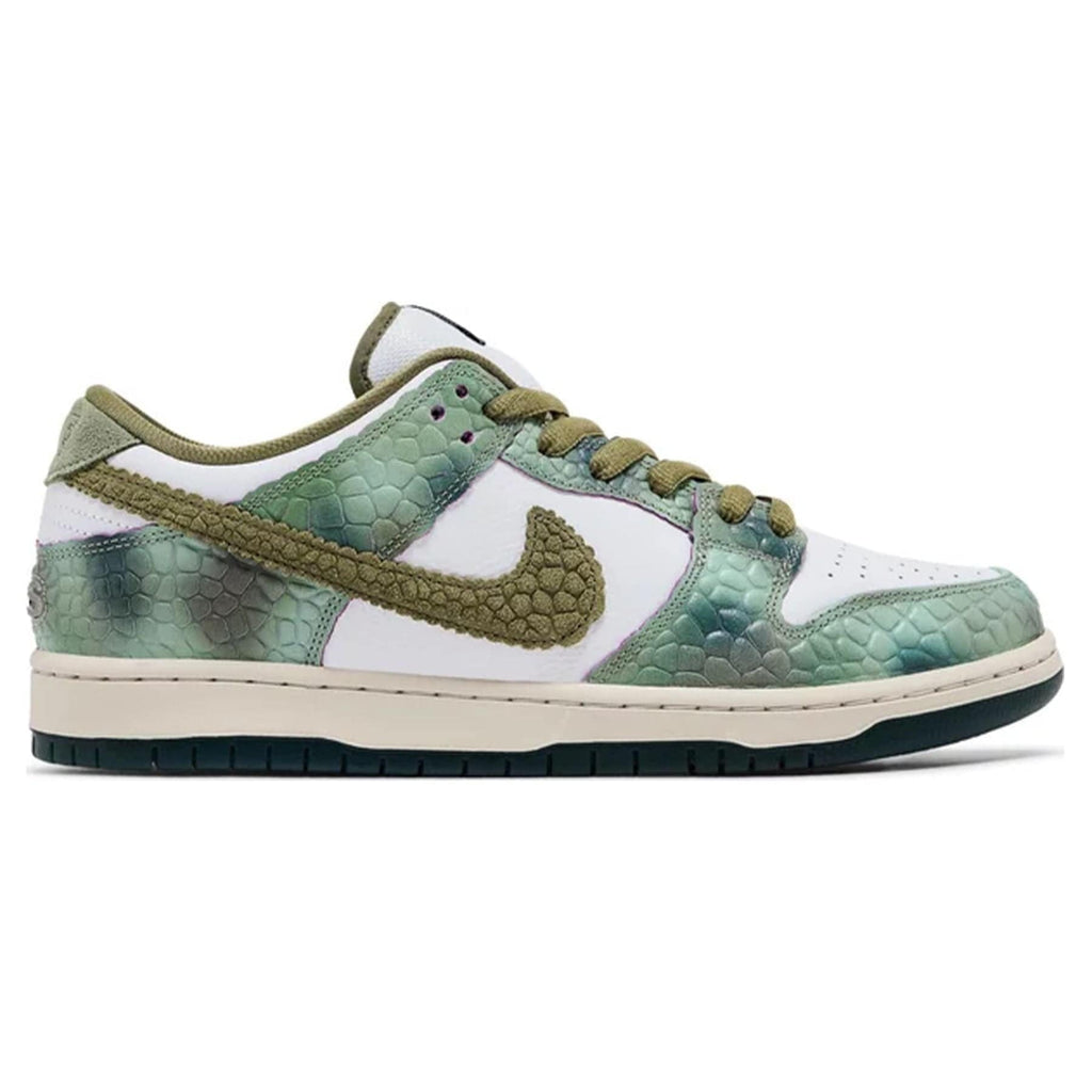 Alexis Sablone x Nike Dunk Low SB 'Chameleon' — UK 3 | EU 35.5 | US 3.5 — Side View
