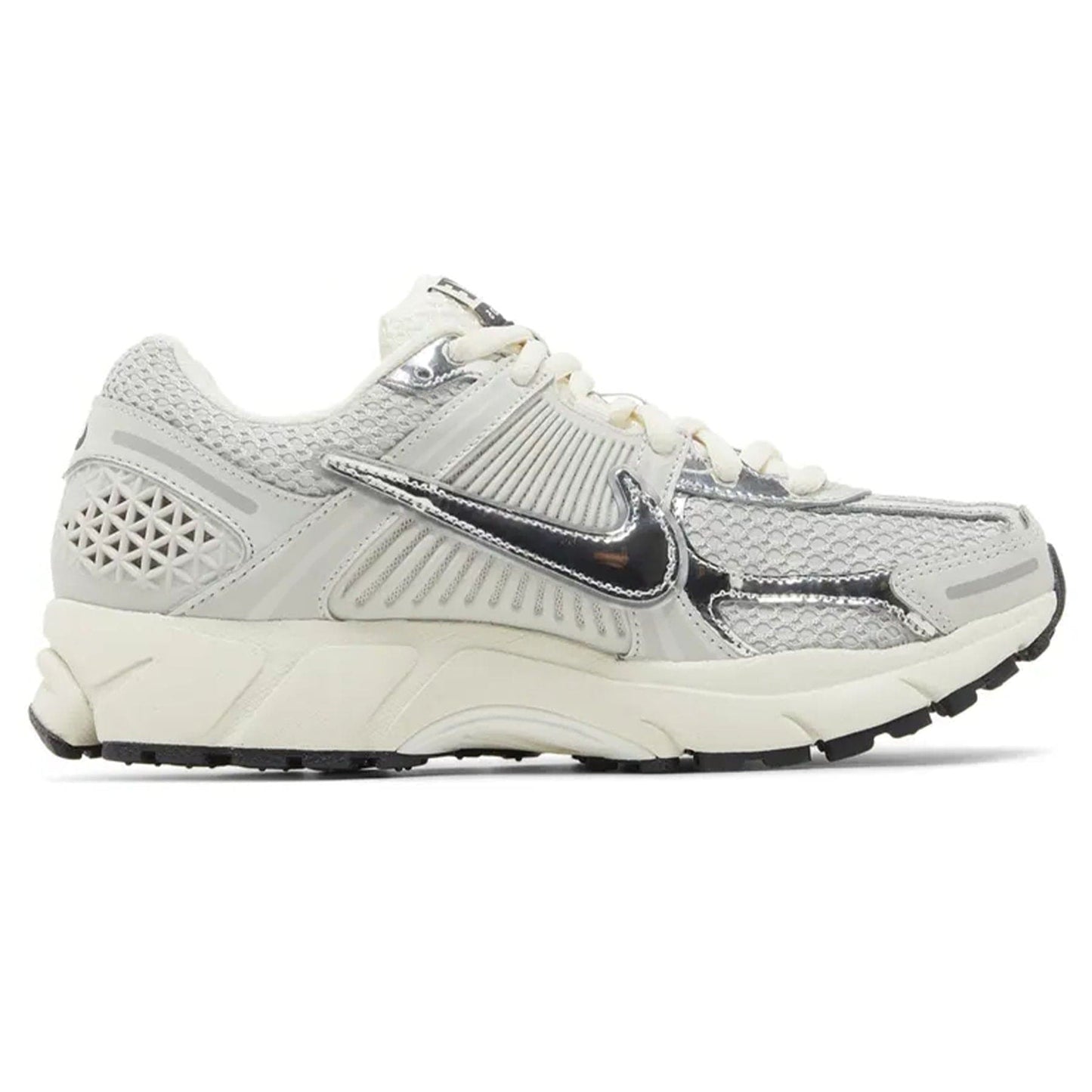 Nike Air Zoom Vomero 5 'Chrome' — UK 3 | EU 35.5 | US 3.5 — Side View