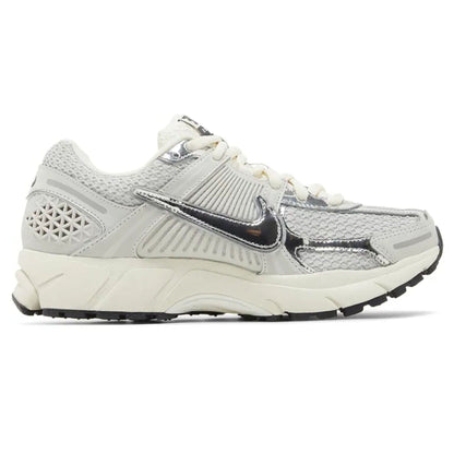 Nike Air Zoom Vomero 5 'Chrome' — UK 3 | EU 35.5 | US 3.5 — Side View