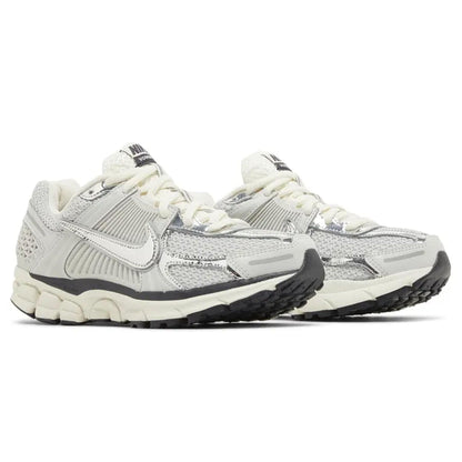 Nike Air Zoom Vomero 5 'Chrome' — UK 3 | EU 35.5 | US 3.5 — Back View