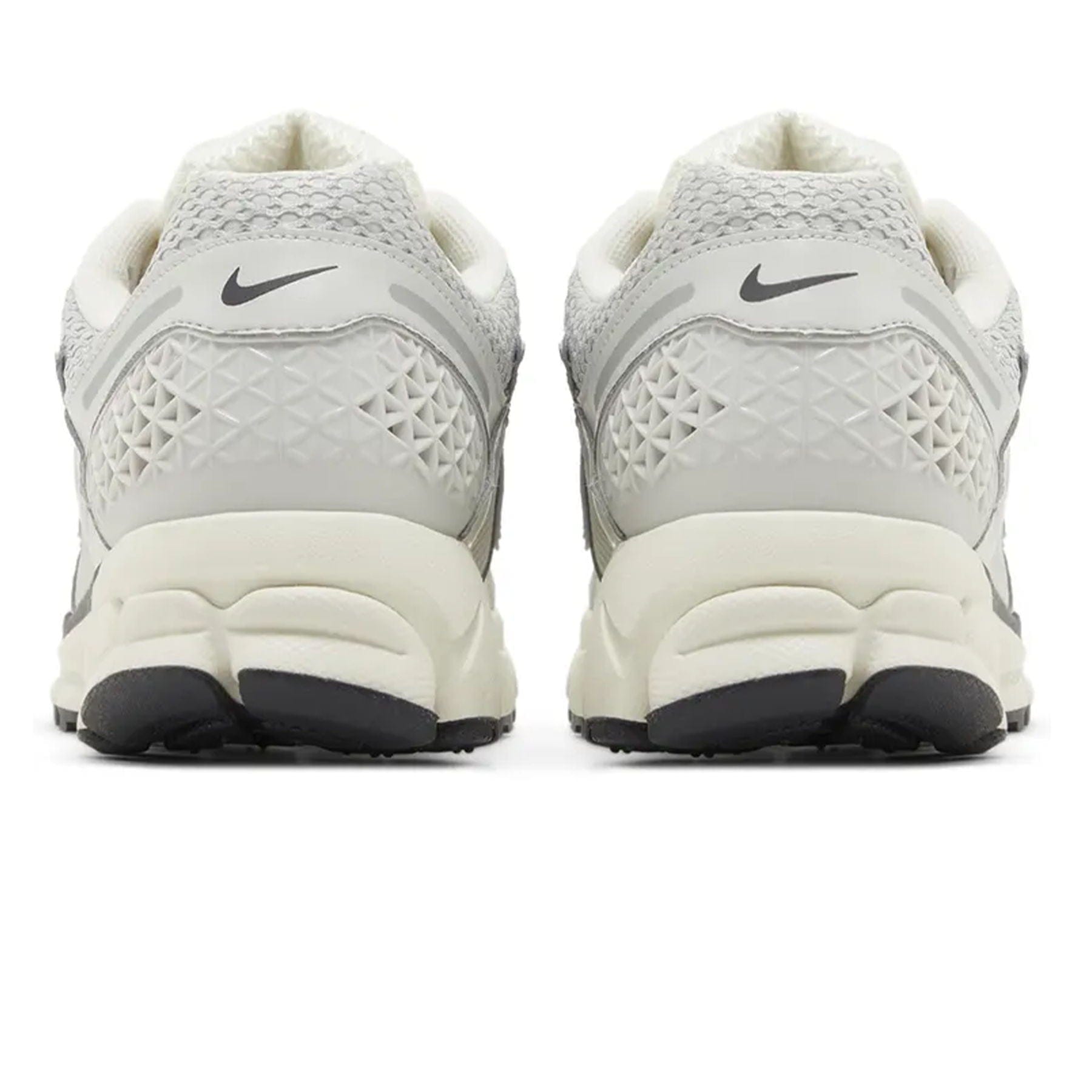 Nike Air Zoom Vomero 5 'Chrome' — UK 3 | EU 35.5 | US 3.5 — Top View