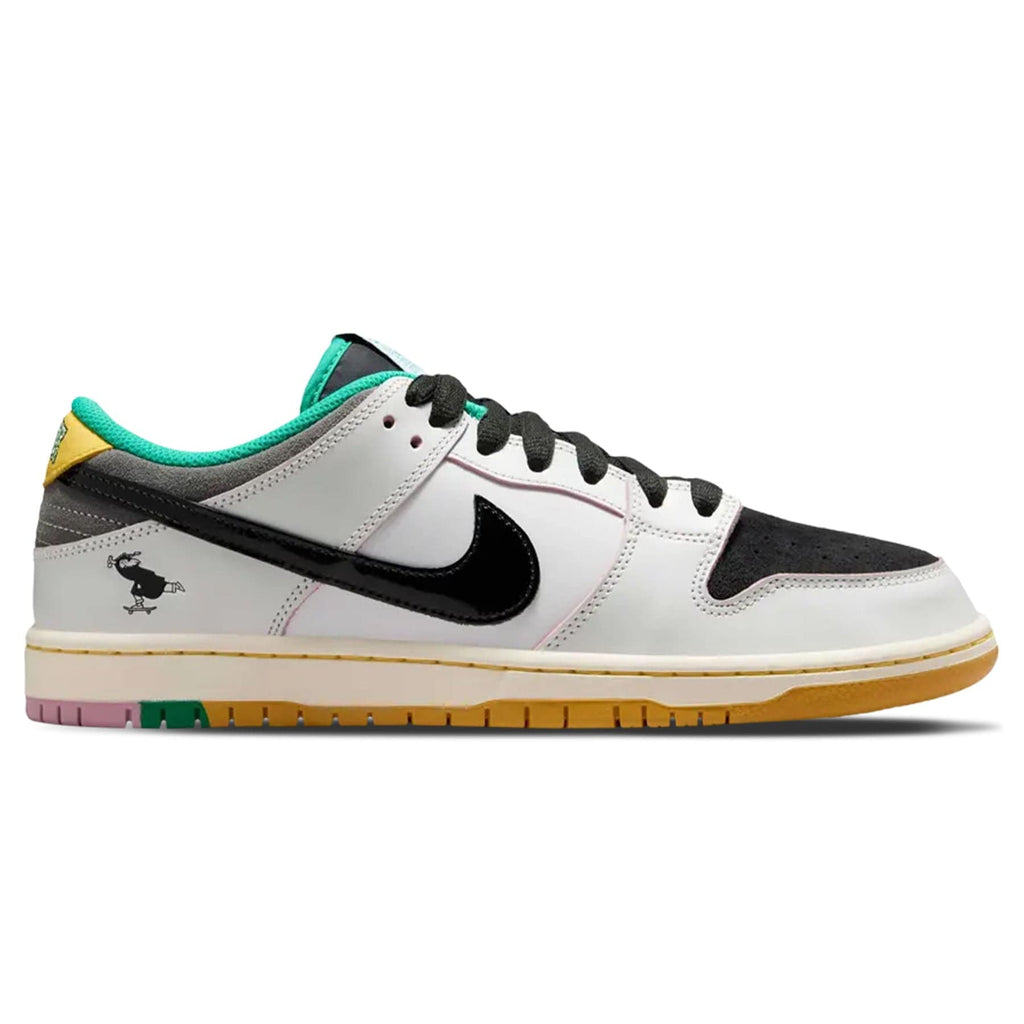 CSEF x Nike Dunk Low SB 'White Clear Emerald' — UK 3 | EU 35.5 | US 3.5 — Side View