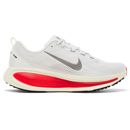 Nike Vomero 18 'Platinum Tint Siren Red' — UK 3 | EU 35.5 | US 3.5 — Side View